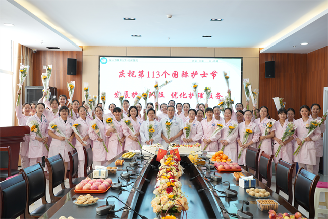 致敬最伟大的人——隆阳区妇幼保健院开展“我们的护士，我们的未来”护士节系列活动